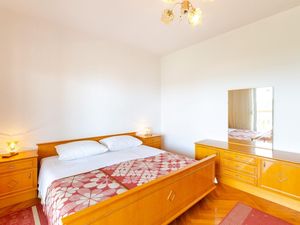 17998188-Ferienwohnung-6-Crikvenica-300x225-5