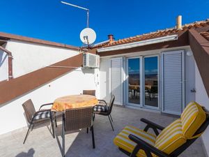 22309187-Ferienwohnung-4-Crikvenica-300x225-4