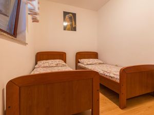 692863-Ferienwohnung-4-Crikvenica-300x225-5