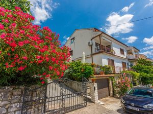 701770-Ferienwohnung-5-Crikvenica-300x225-0