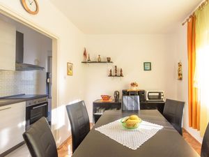 22067413-Ferienwohnung-6-Crikvenica-300x225-2