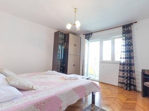 19333348-Ferienwohnung-4-Crikvenica-300x225-4