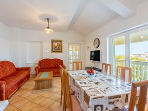 17930475-Ferienwohnung-6-Crikvenica-300x225-5