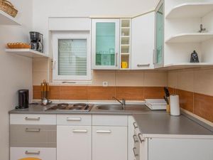 22309075-Ferienwohnung-5-Crikvenica-300x225-5