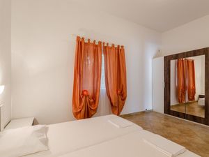 17986619-Ferienwohnung-4-Crikvenica-300x225-4