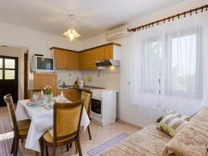 19386208-Ferienwohnung-3-Crikvenica-300x225-1