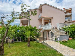 23466966-Ferienwohnung-6-Crikvenica-300x225-1