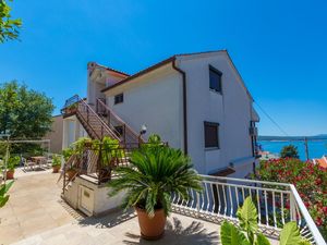 701769-Ferienwohnung-3-Crikvenica-300x225-1