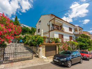 701769-Ferienwohnung-3-Crikvenica-300x225-5