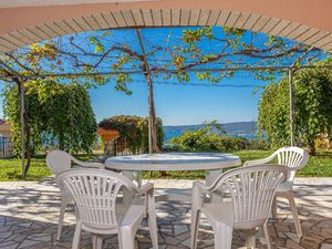 23467009-Ferienwohnung-8-Crikvenica-300x225-2