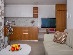 22634397-Ferienwohnung-3-Crikvenica-300x225-1