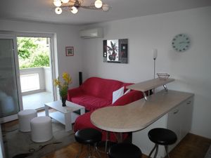 19163218-Ferienwohnung-4-Crikvenica-300x225-4