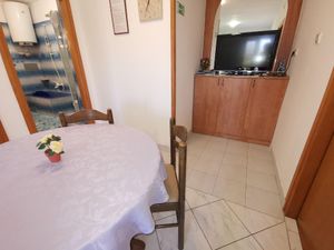 22807793-Ferienwohnung-4-Crikvenica-300x225-4