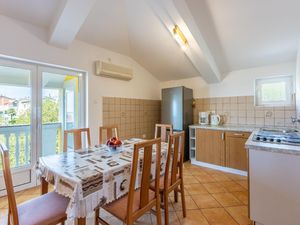 23646705-Ferienwohnung-6-Crikvenica-300x225-5