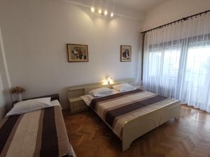 19200003-Ferienwohnung-4-Crikvenica-300x225-5