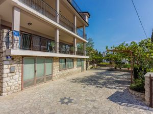 23768406-Ferienwohnung-7-Crikvenica-300x225-1