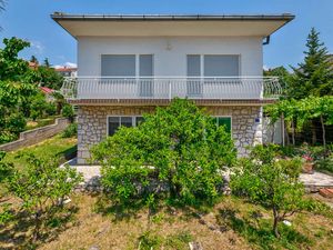 23890132-Ferienwohnung-2-Crikvenica-300x225-5