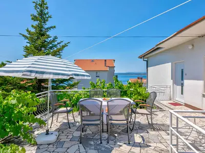 Ferienwohnung für 4 Personen (60 m²) in Crikvenica 1/10