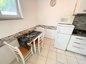 23769487-Ferienwohnung-3-Crikvenica-300x225-2