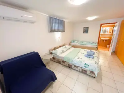 Ferienwohnung für 2 Personen (40 m²) in Crikvenica 9/10