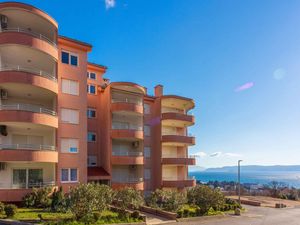 23890163-Ferienwohnung-4-Crikvenica-300x225-0