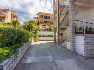 23890182-Ferienwohnung-5-Crikvenica-300x225-3