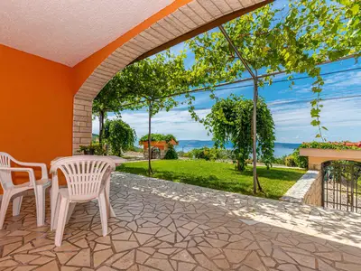 Ferienwohnung für 8 Personen (130 m²) in Crikvenica 1/10