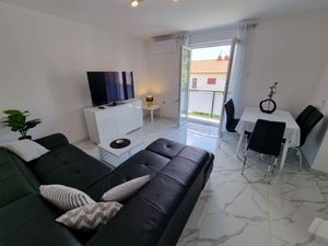 23770356-Ferienwohnung-4-Crikvenica-300x225-5