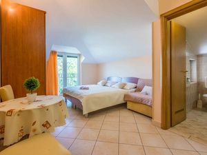 23770667-Ferienwohnung-2-Crikvenica-300x225-0