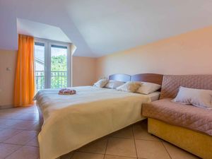 23770667-Ferienwohnung-2-Crikvenica-300x225-3