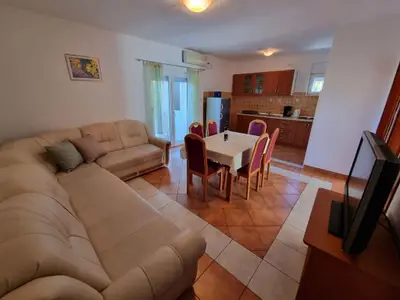 Ferienwohnung für 5 Personen (60 m²) in Crikvenica 1/10