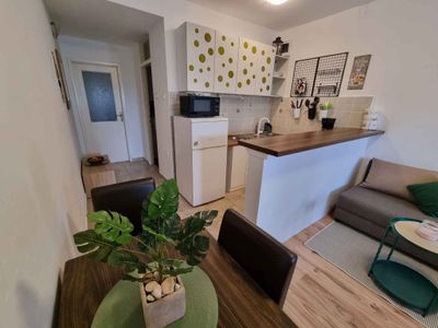 Ferienwohnung für 3 Personen (35 m²) in Crikvenica 1/10