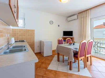 Ferienwohnung für 3 Personen (40 m²) in Crikvenica 2/10