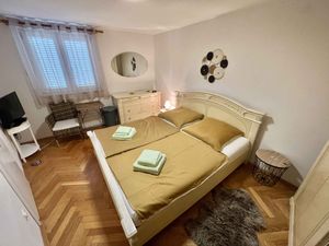 23771700-Ferienwohnung-4-Crikvenica-300x225-3