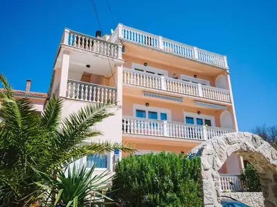 Ferienwohnung für 4 Personen (70 m²) in Crikvenica 1/10