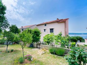 23996930-Ferienwohnung-4-Crikvenica-300x225-3