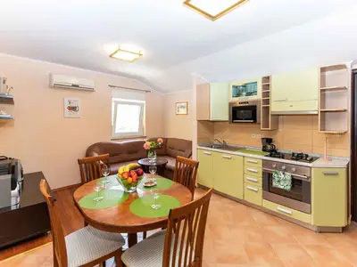 Ferienwohnung für 4 Personen (50 m²) in Crikvenica 5/10