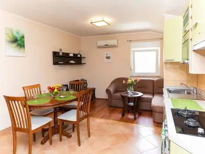 Ferienwohnung für 4 Personen (50 m²) in Crikvenica 6/10