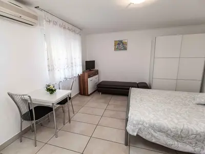 Ferienwohnung für 2 Personen (25 m²) in Crikvenica 8/10