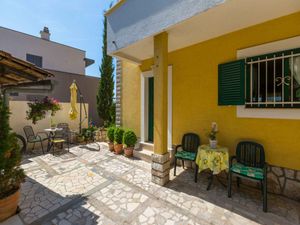 23958882-Ferienwohnung-3-Crikvenica-300x225-5