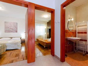 23774177-Ferienwohnung-4-Crikvenica-300x225-4