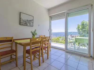 Ferienwohnung für 4 Personen (55 m²) in Crikvenica 1/10