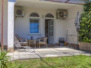 23774303-Ferienwohnung-4-Crikvenica-300x225-2