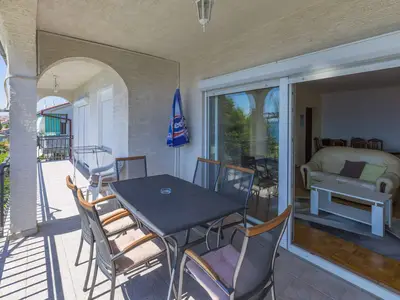 Ferienwohnung für 8 Personen (80 m²) in Crikvenica 6/10