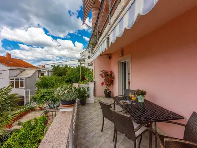 Ferienwohnung für 4 Personen (106 m²) in Crikvenica 3/10