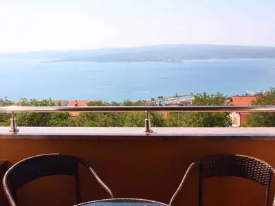 Ferienwohnung für 4 Personen (54 m²) in Crikvenica 1/10