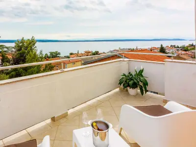 Ferienwohnung für 5 Personen (80 m²) in Crikvenica 1/10