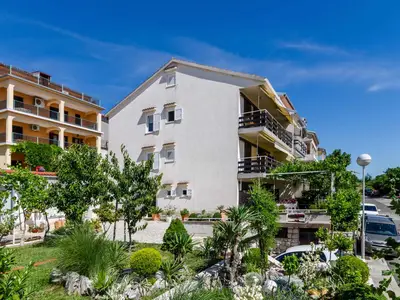 Ferienwohnung für 6 Personen (78 m²) in Crikvenica 1/10