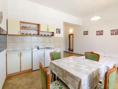 Ferienwohnung für 4 Personen (42 m²) in Crikvenica 4/10
