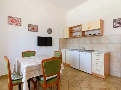 Ferienwohnung für 4 Personen (42 m²) in Crikvenica 5/10
